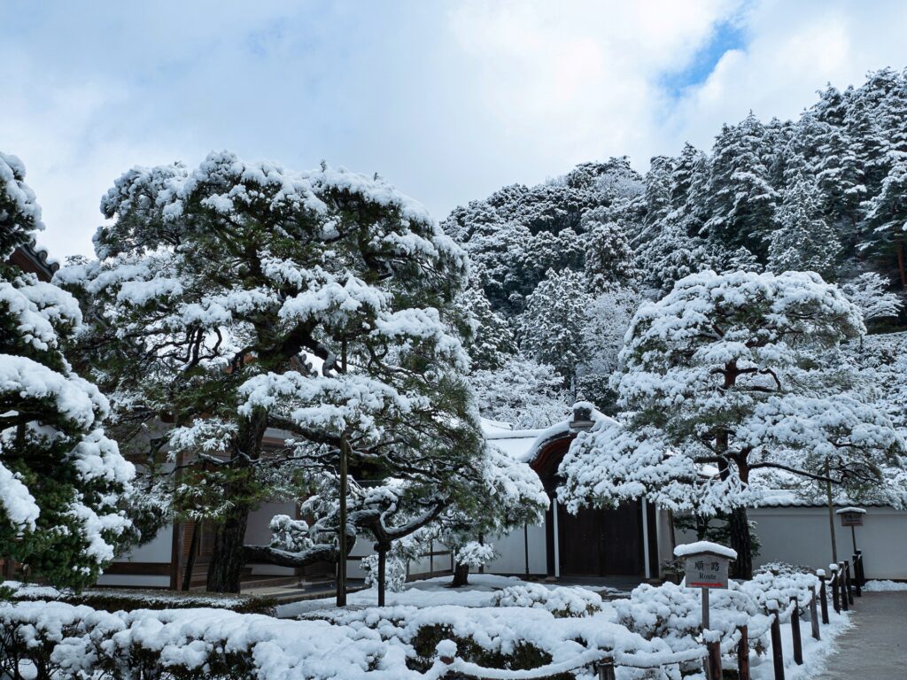 銀閣寺　雪景色