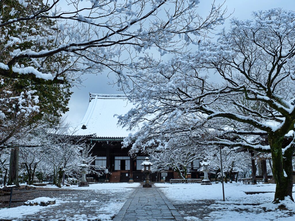 雪の真如堂　本堂